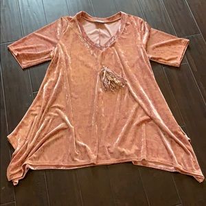Beautiful crushed velvet peachy colored boutique top